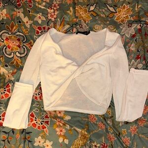 PrettyLittleThing White Long Sleeve Crop Top